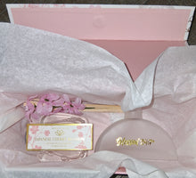 Load image into Gallery viewer, Decorative Fragrance Diffuser Gift Set #B247-21 (PICKUP) SALE PRICE