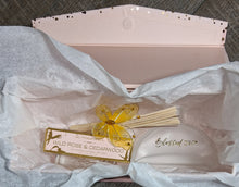 Load image into Gallery viewer, Decorative Fragrance Diffuser Gift Set #B247-17 (PICKUP) SALE PRICE