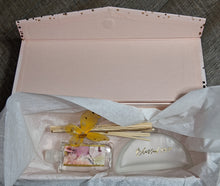 Load image into Gallery viewer, Decorative Fragrance Diffuser Gift Set #B247-16 (PICKUP) SALE PRICE
