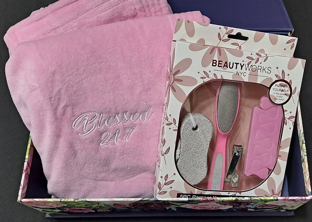 GIFT BOX SET Ladies Self Care Spa Gift Set Light Pink Velour