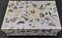 Load image into Gallery viewer, GIFT BOX SET Tea Time &amp; Moments with God